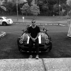 Meet your Posher, Emilio