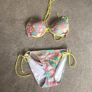 Victoria Secret 34C with M bottoms bikini set