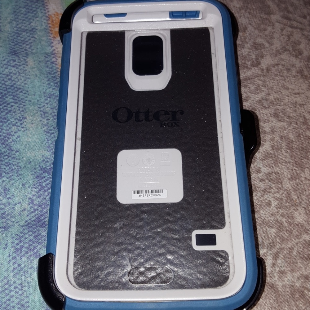 Samsung Galaxy S5 Otter BOX(used a few times)