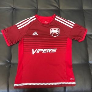 ⚽️ adidas red jersey⚽️