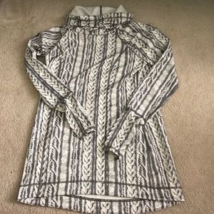 Calia by Carrie Underwood workout sweatshirt