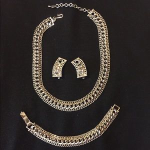 Sale! 🎉Vintage- Necklace- bracelet - earring set