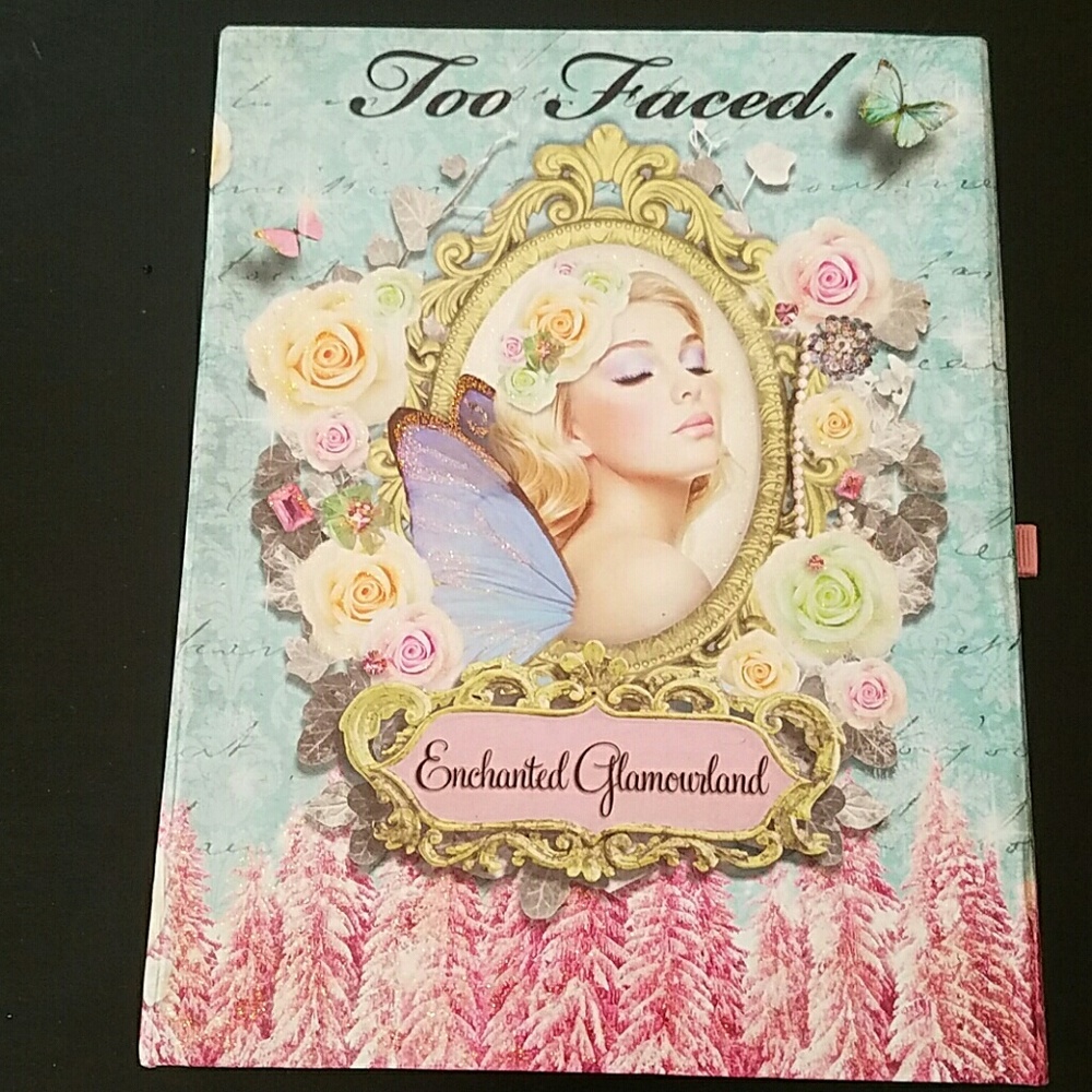 Too Faced Enchanted Glamourland Pallette