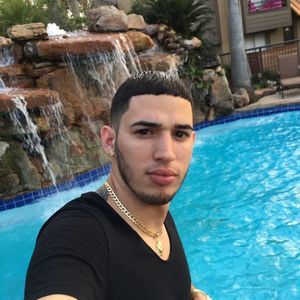 Meet your Posher, Roberto