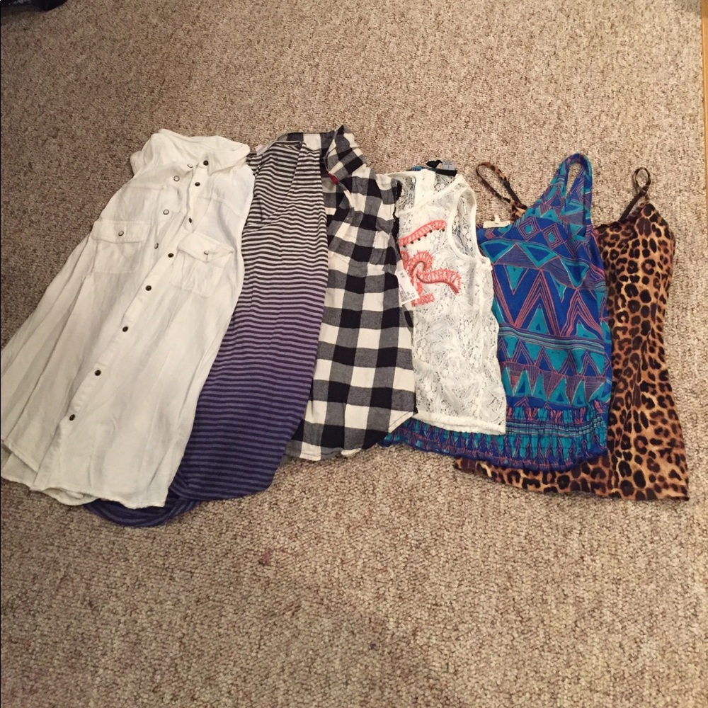 Tank top lot