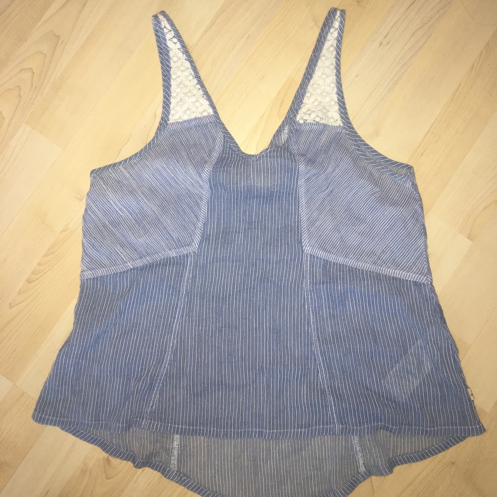 blue tank top