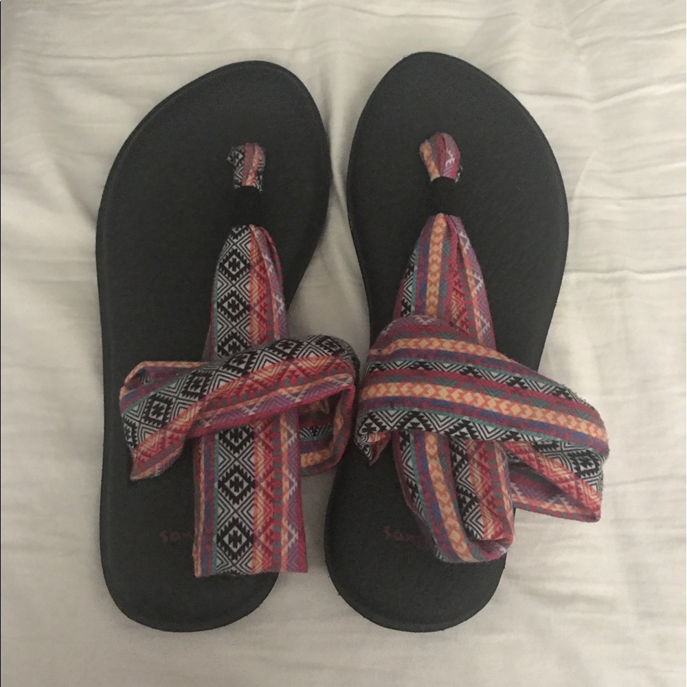sanuk flip flops