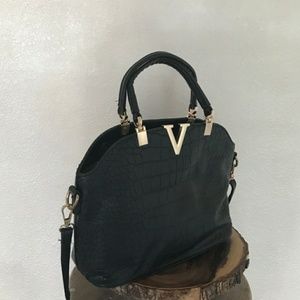 Classic black "V" BAG