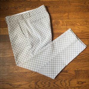 EUC Banana Republic Hampton capris size 12