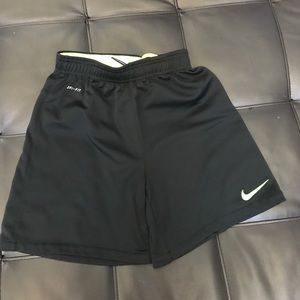 ⚽️boys Nike soccer shorts size medium ⚽️