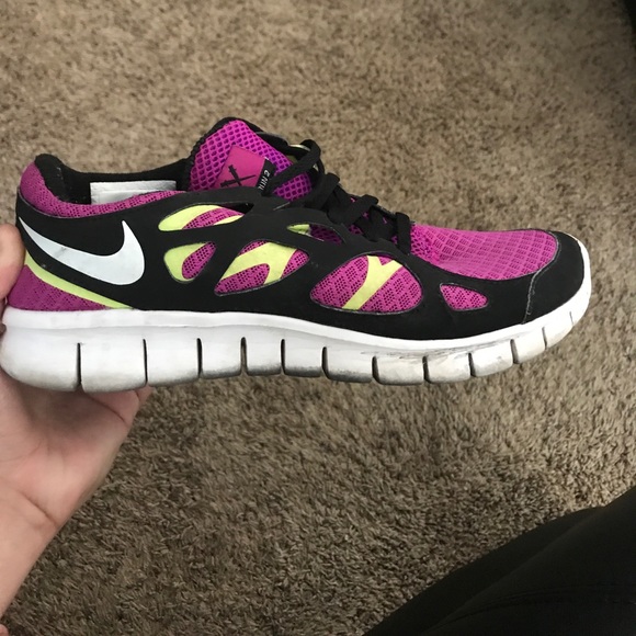 Nike Shoes - nike free runs