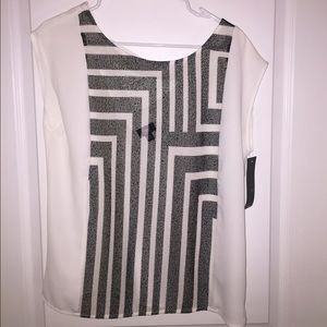 Black and White detailed top