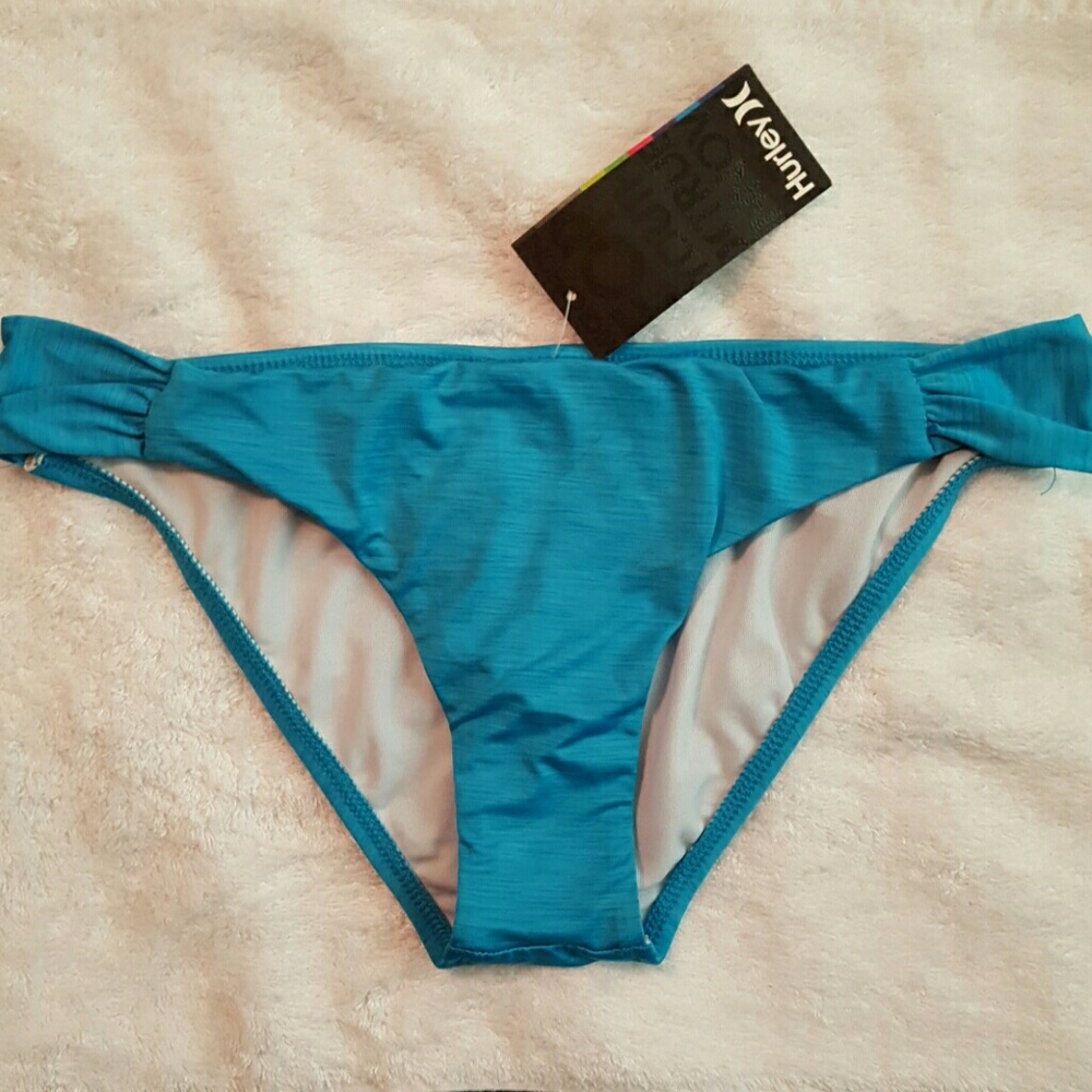 Hurley swim bottom Size L