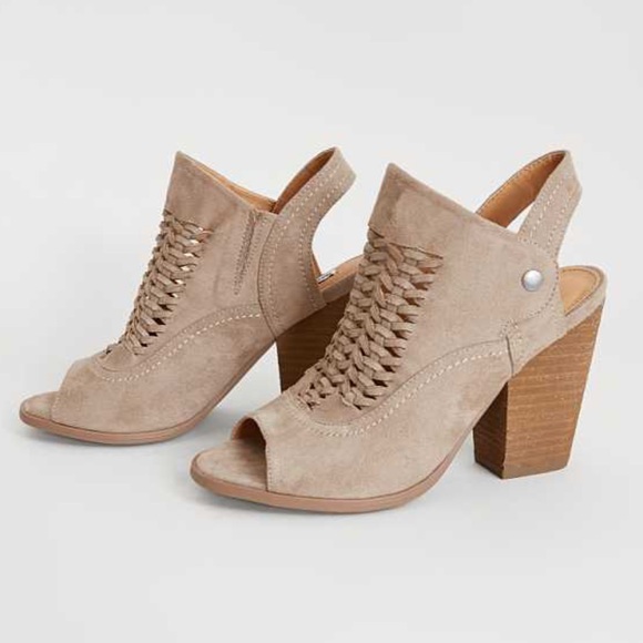 Woven Distressed Slingback Open Toe Bootie - Picture 4 of 6