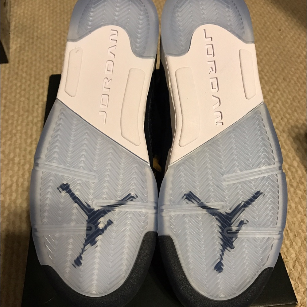Air Jordan 5 Retro - Picture 3 of 3