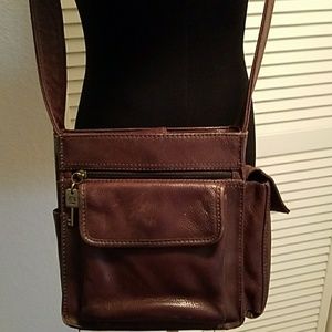 FOSSIL MUTI COMPARTMENTS CROSSBODY BAG