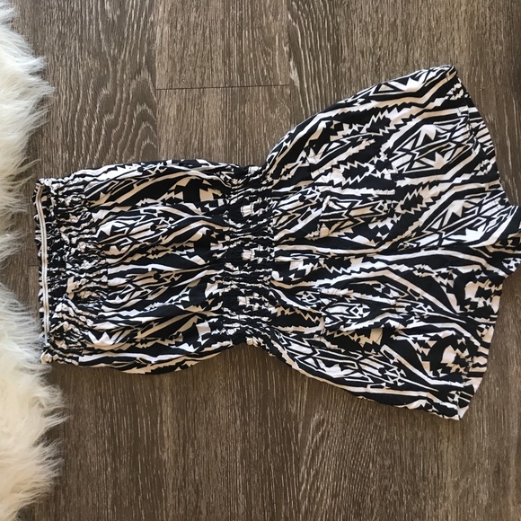 Patterned Romper 💅🏽 - Picture 3 of 3