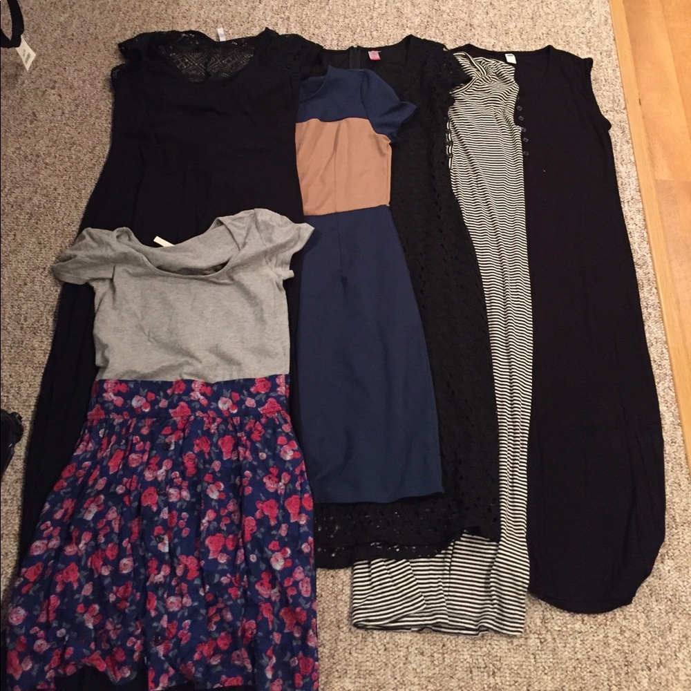 Short sleeve dress lot