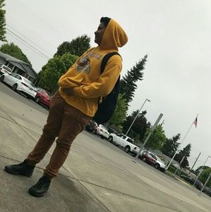 Meet your Posher, Jonathan