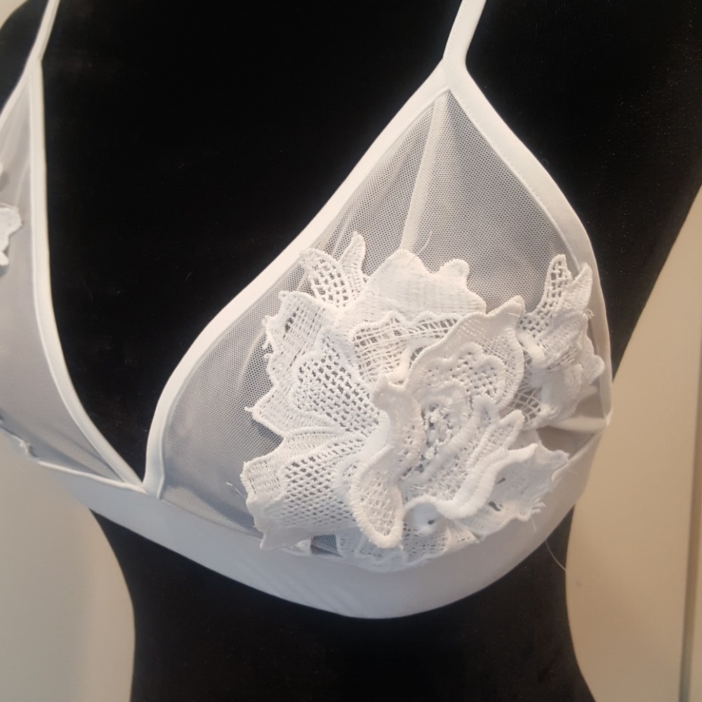 Bralette- Women's Mesh & Lace Bra - Picture 3 of 4