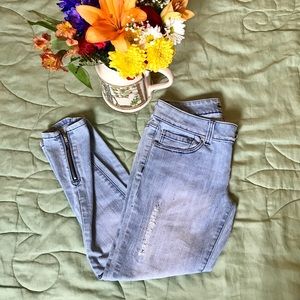 Younique woman skinny light blue pants sz 7