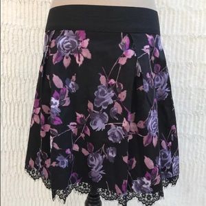 ELLE  womens Small black purple floral skirt
