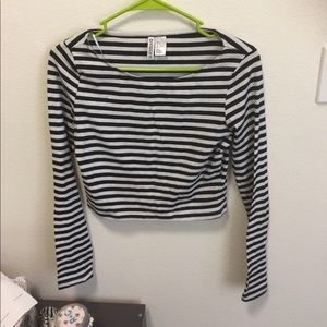 Long sleeve crop top
