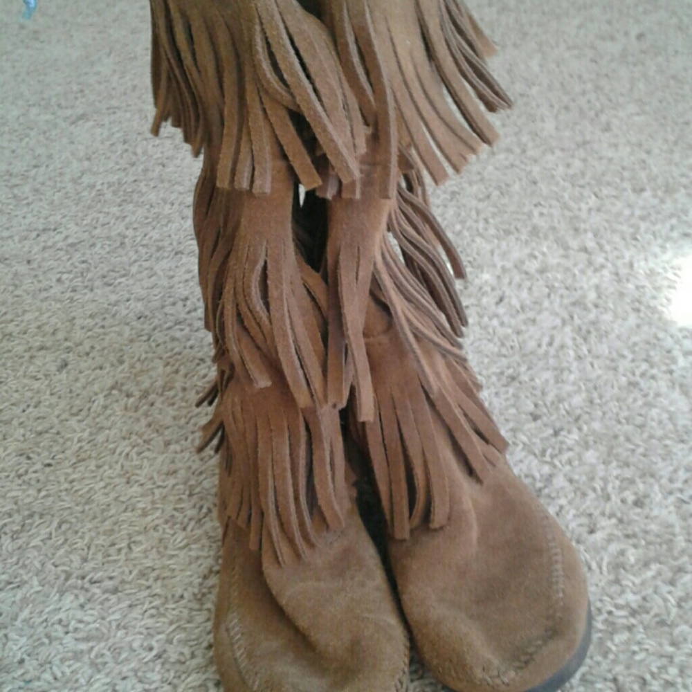 Boots - Picture 3 of 4