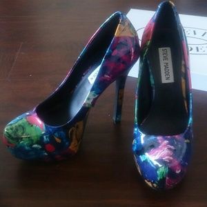 Steve Madden Nala floral platform pump