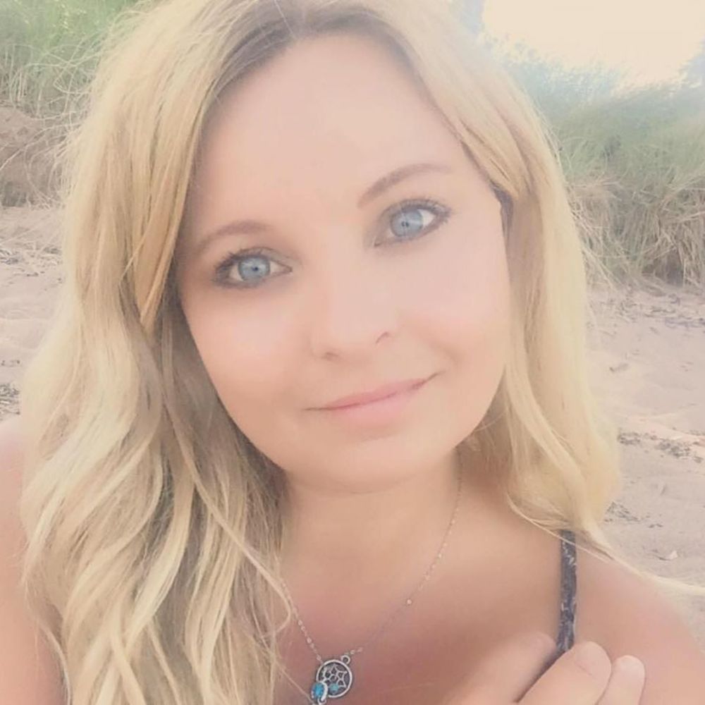 Meet your Posher, Anissa