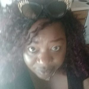 Meet your Posher, Katina