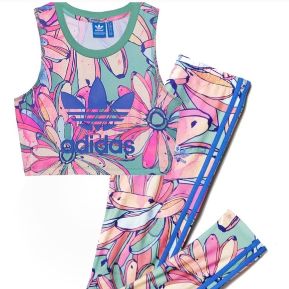 adidas Tops - Adidas Originals Banana Print Crop Top