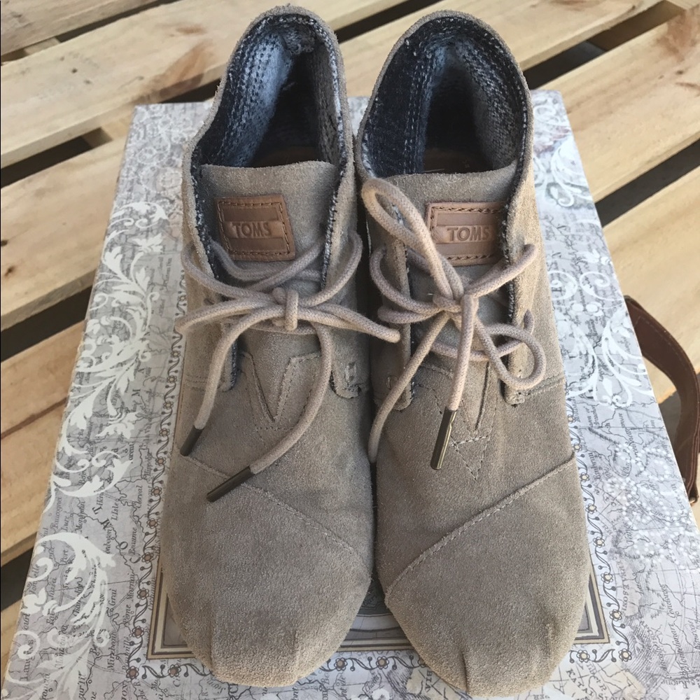 TOMS Suede wedged booties