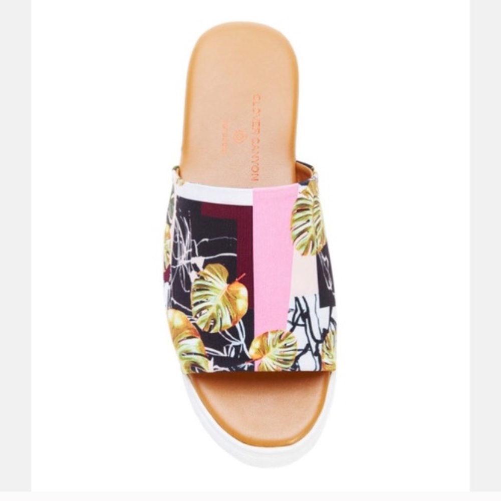 Clover Canyon Slide Sandal sz 8