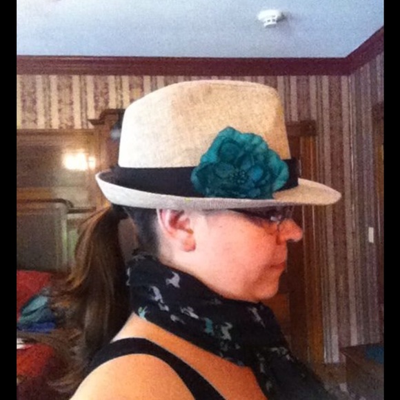 Meet your Posher, Kerri - Picture 4 of 6