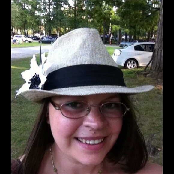 Meet your Posher, Kerri - Picture 5 of 6