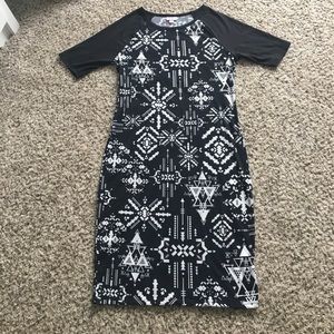 Lularoe B&W Small Aztec Print Julia