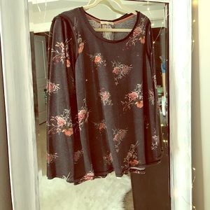 Floral tunic with lace back