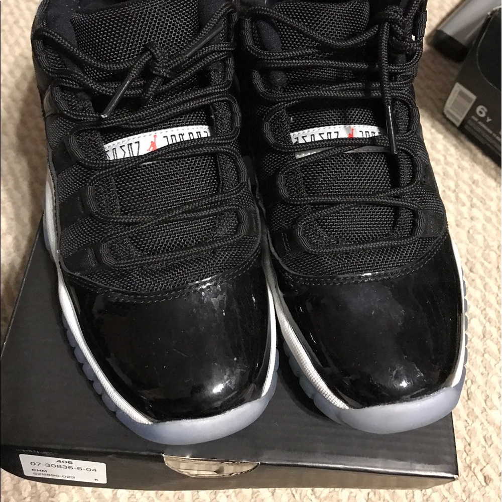 Air Jordan 11 lows - Picture 2 of 2