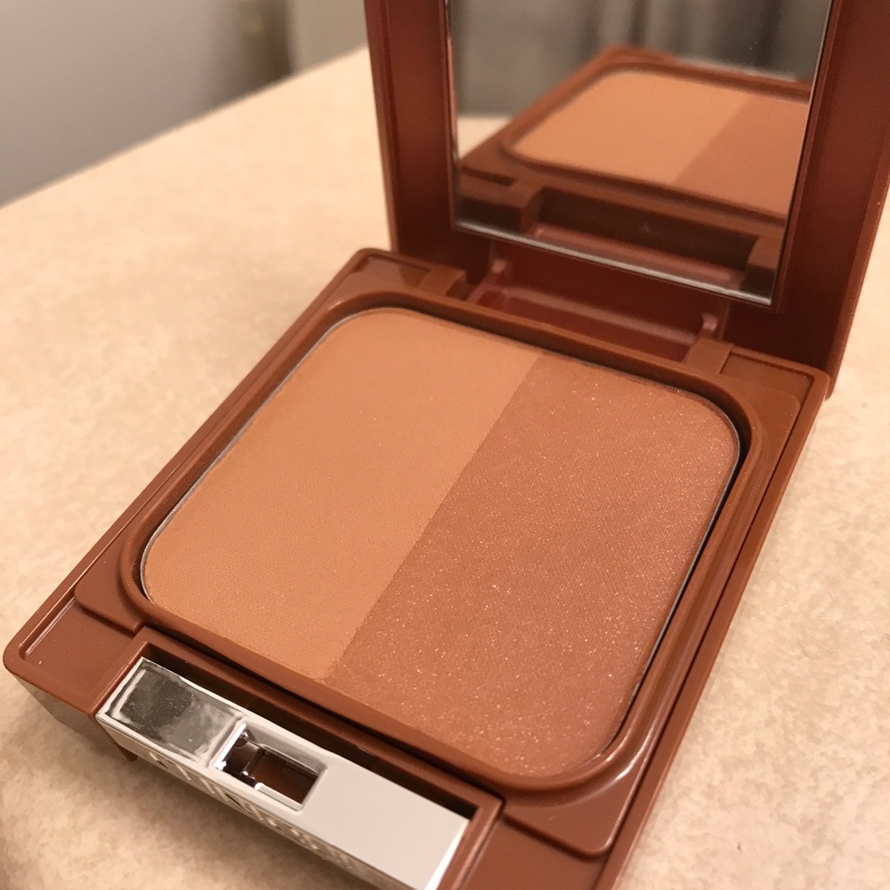 ⭕️SOLD⭕️ Clinique Bronzer