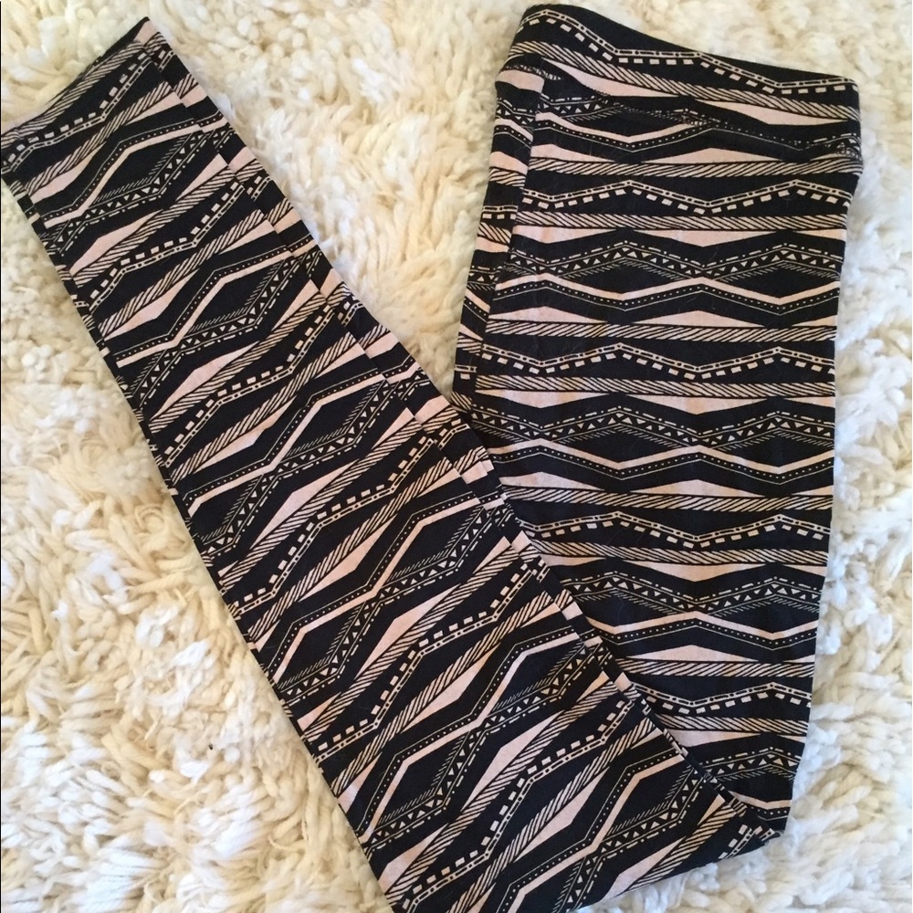 Aztec Victoria's Secret leggings