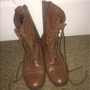 Perfect condition combat boots