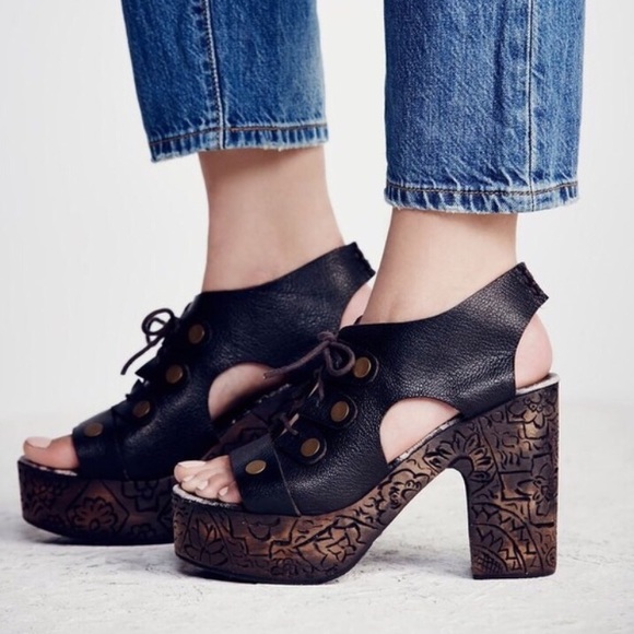 Free People Shoes - NEW FP Farrah Clogs Etched Wooden Platform Sandals
