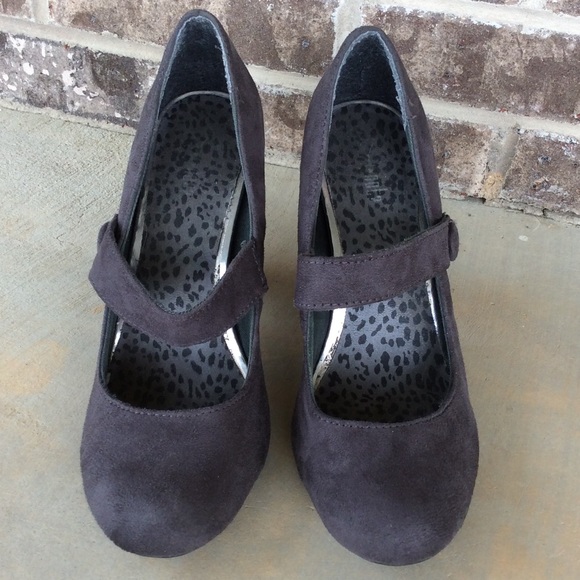 SOLD - Picture 2 of 6