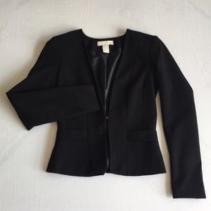 H&M black 3/4 sleeve blazer size 2!
