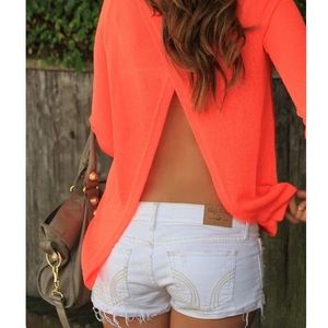 Hollister White Distressed Shorts🌸