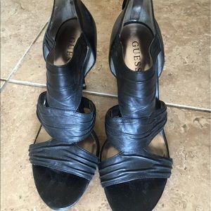 Black Guess Heels. Leather