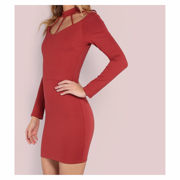 ⚡️Red Long Sleeve Chocker Strappy Bodycon Dress - Picture 2 of 7