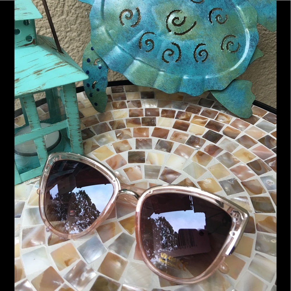 Silver/Peach color Cat eye sunglasses - Picture 1 of 8