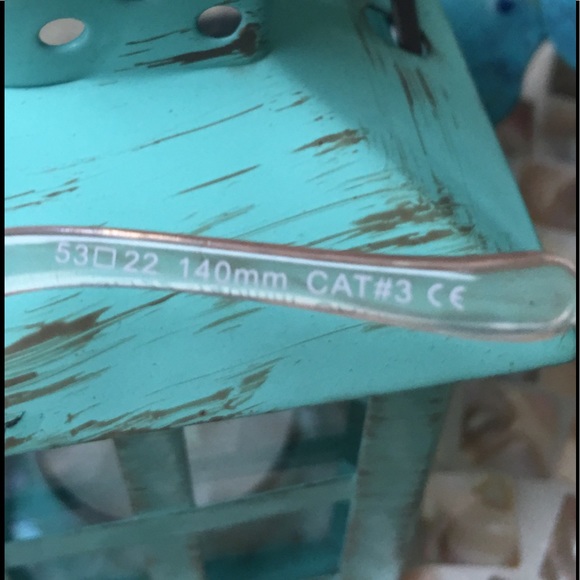 Silver/Peach color Cat eye sunglasses - Picture 8 of 8